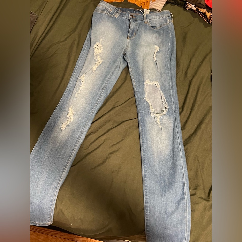 Fashion nova glistening jean destructed